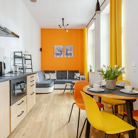 Fair Targi Dworzec Gasiorowskich Διαμέρισμα